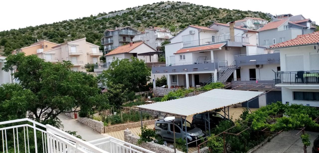 Apartments Bilo Near Primošten Exterior foto